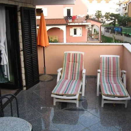 In With Terrace, Air Conditioning, Wifi, Washing Machine 4990-2 Apartmán *